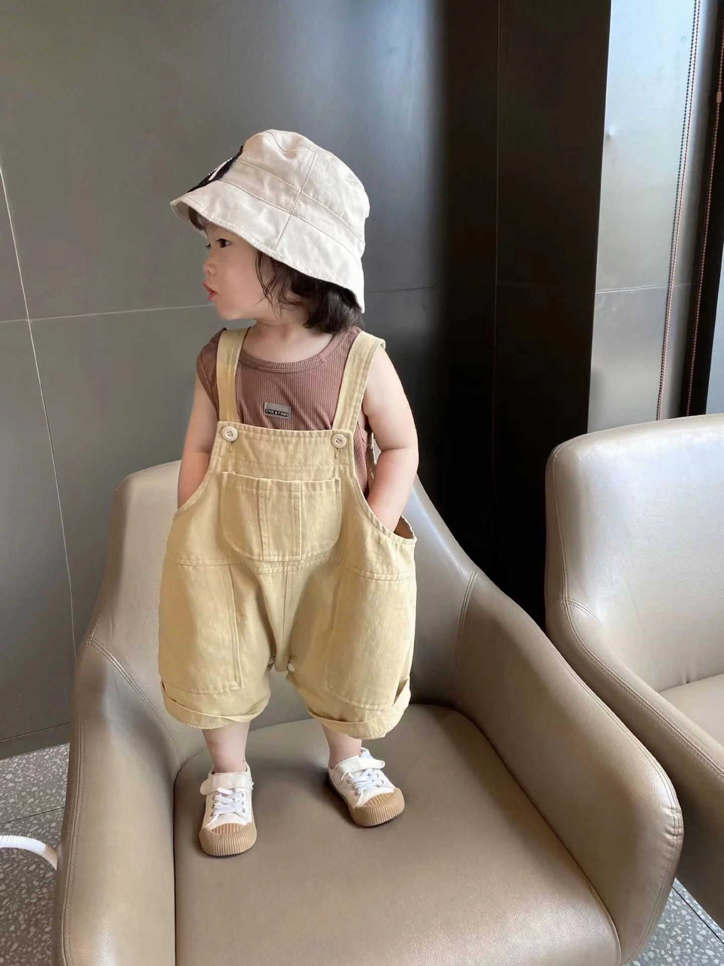 

Summer Casual Cotton Short Bib Pants1-7 year old children's shorts