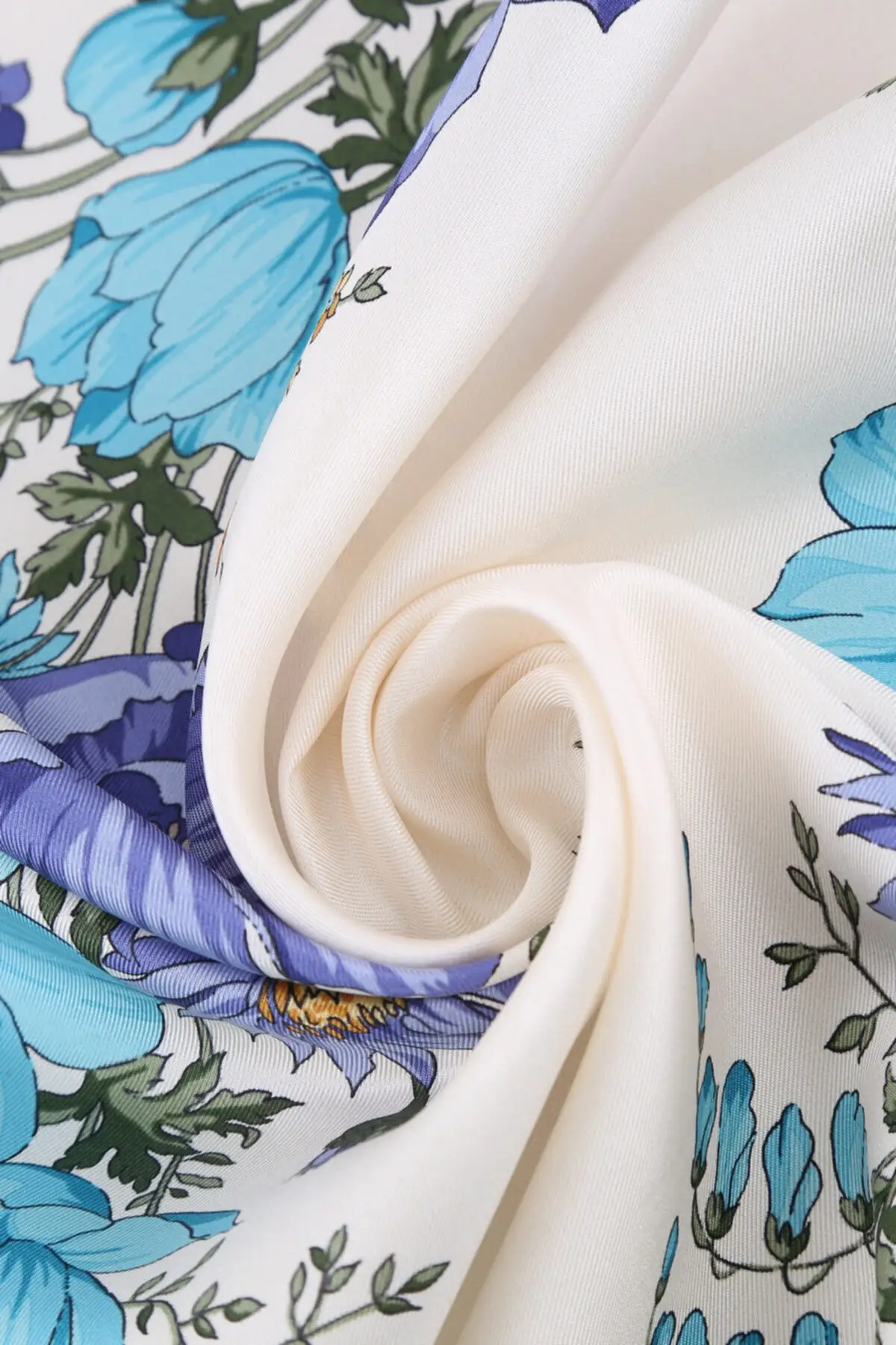 Рисунок 3 - Шелковый шарф twıl