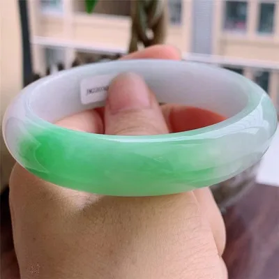 

Браслет Из бирманского изумруда двухцветный, 54-64 мм