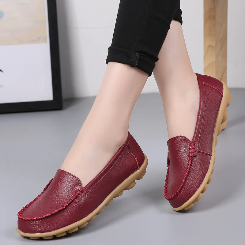 

Soft Leisure Flats Women Genuine Leather Shoes Moccasins Mother Loafers Casual Female Driving Ballet Footwear Wine Red