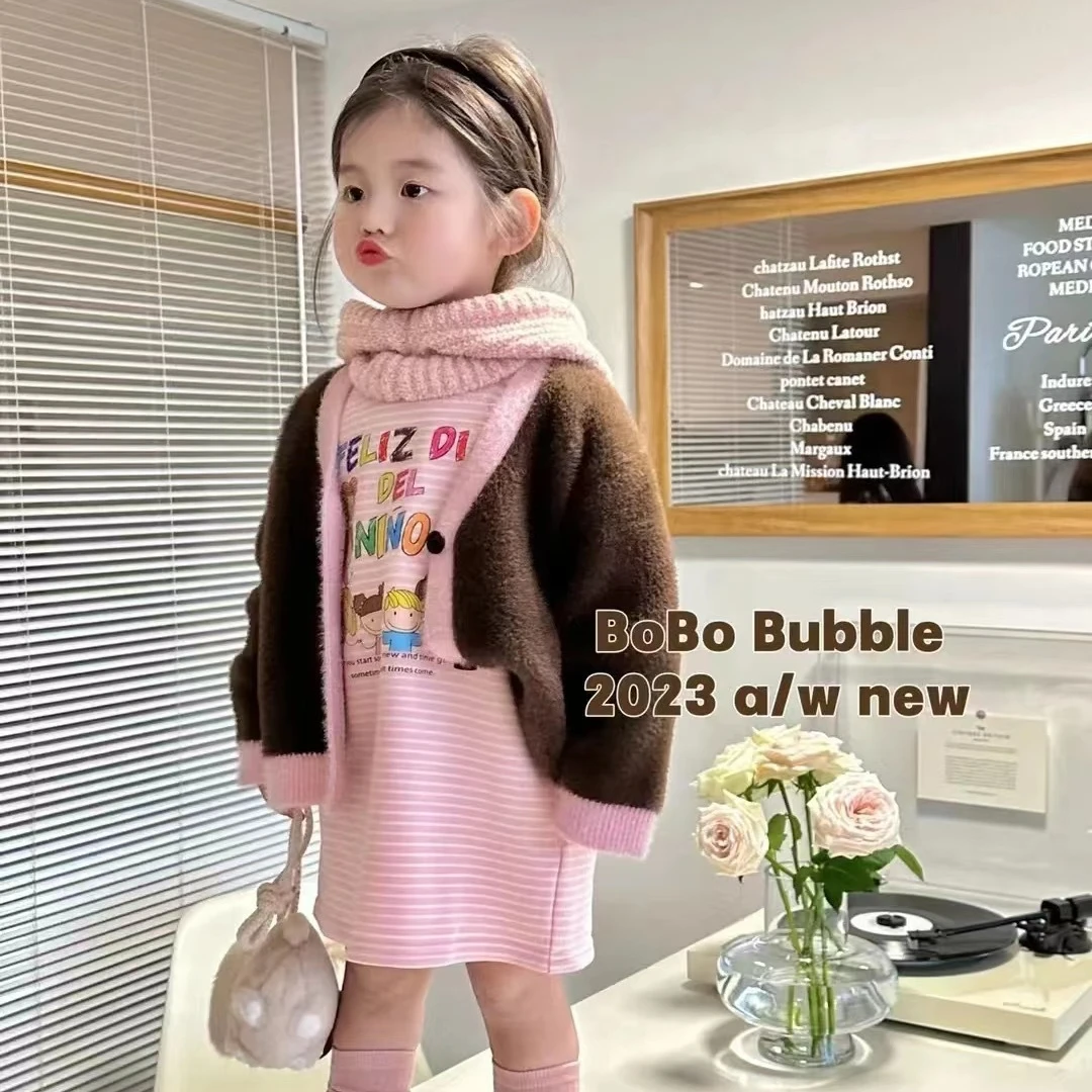 

Детская одежда, платье для девочек, осень 2023, новый костюм для девочек, вязаный кардиган контрастных цветов в западном стиле, платье в полоску с длинным рукавом