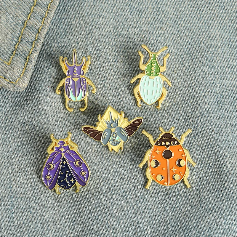 

Creativity Ladybird Insect Enamel Metal Badge Pins for Backpacks Hats Jackets Cartoon Button Brooch Ornament Accessory Boy Gift