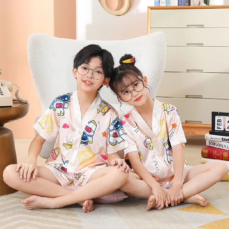 

New Girls Clothing Sets Summer Children Satin Pajamas Set Short Sleeve Kid Sleepwear Silk Boys Nightwear Unisex Pijama Infantil
