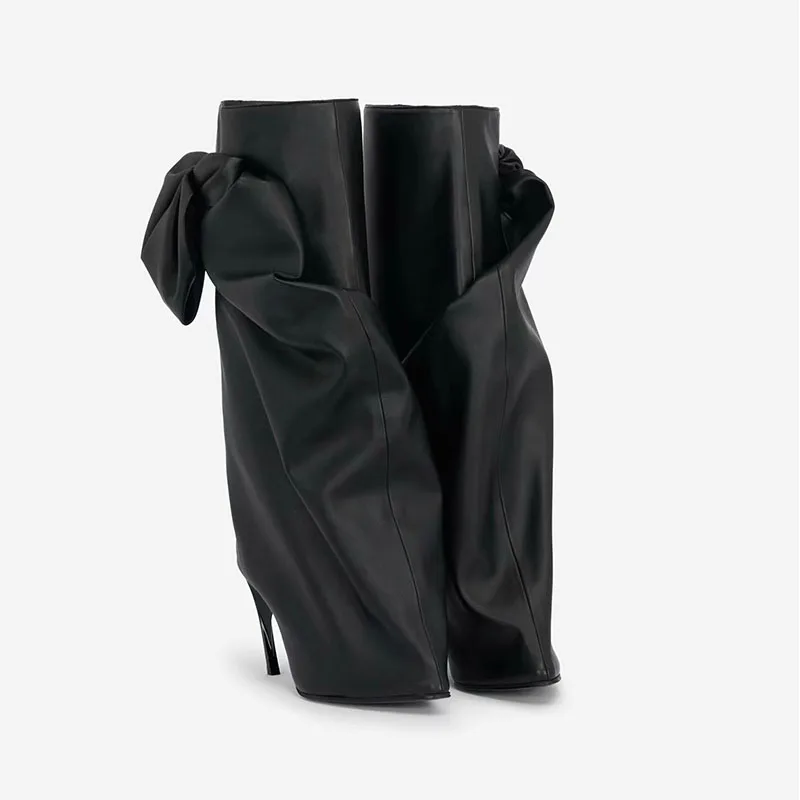 Модные ботинки на шпильке с острым носком без шнуровки