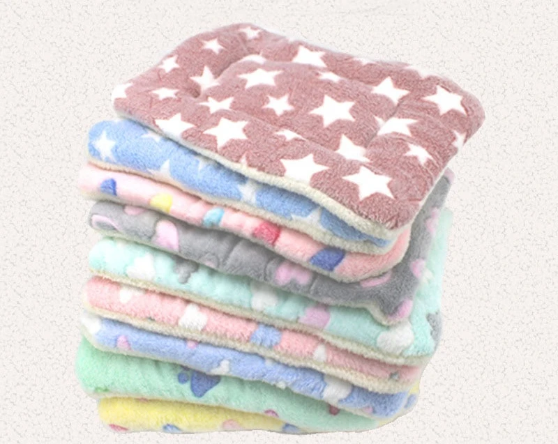 

Pet Supplies Fostering Fruit Mat Dog Cat Cage Mat Falai Coral Suede Pet Mat S M