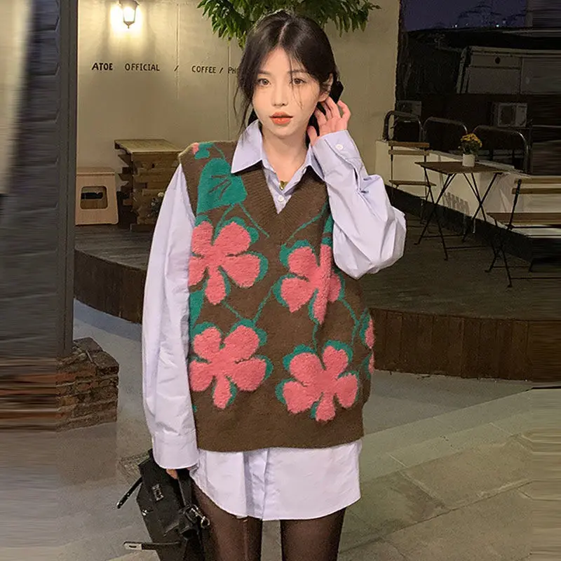 

Flowers v neck needle vest women's spring exterior wear shoulders vest retro dazzle sleeveless vest sweater clothing tops