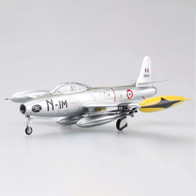 Фото Масштаб 1:72, 36803 F-84G F-84, готовая имитационная модель истребителя, статическое украшение, сувенирный подарок для взрослых мальчиков №2