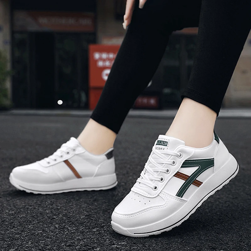 

Женская Вулканизированная обувь, модная универсальная Удобная дышащая обувь на плоской подошве со шнуровкой, повседневная обувь для женщи...