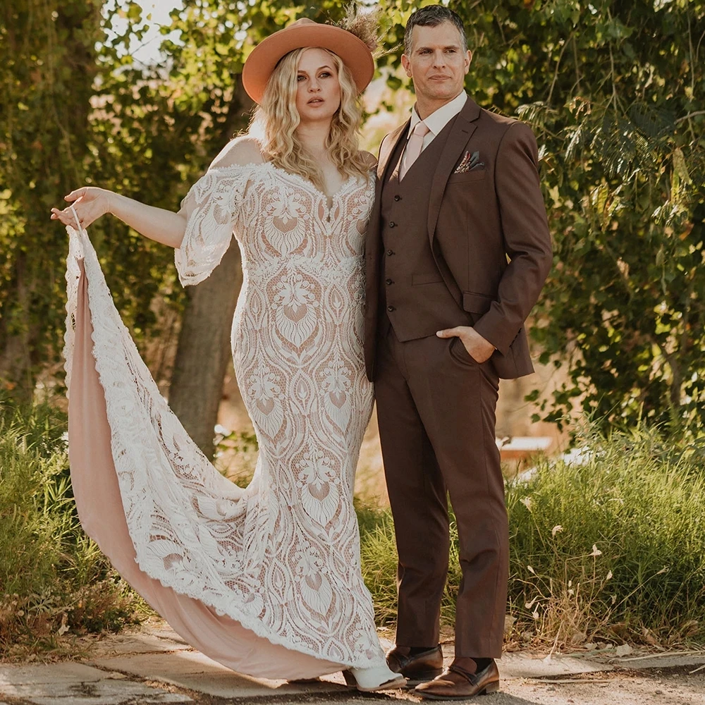 

Flutter Sleeves Rustic Country Bohemian Wedding Dresses 2022 Nude Pink Lining Corchet Lace Beach Plus Size Boho Bridal Gowns