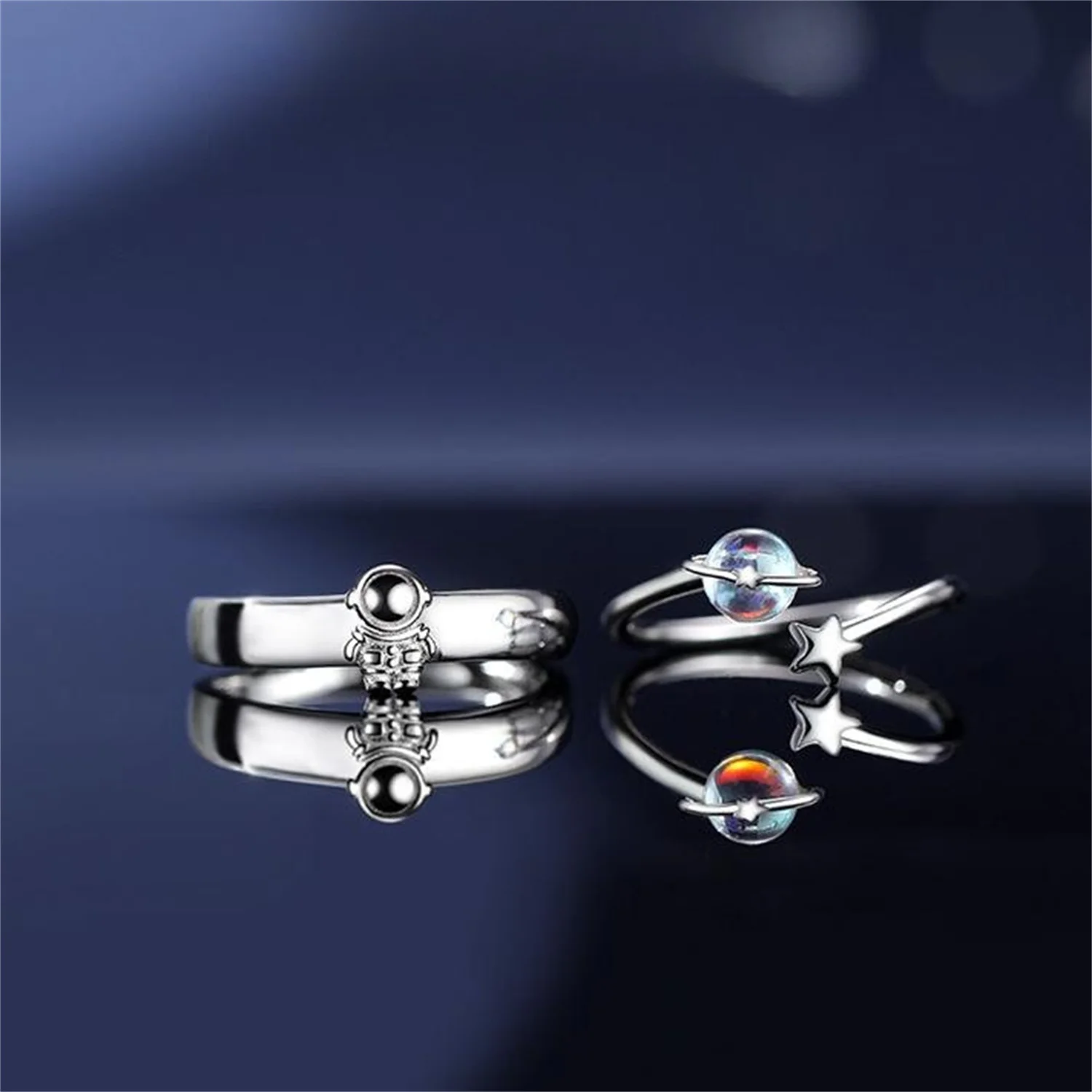 

New Rings For Women Fashion Charm Happy Space Planet Astronaut Couple Ring Luxury Personality Wedding Gifts Jewelry