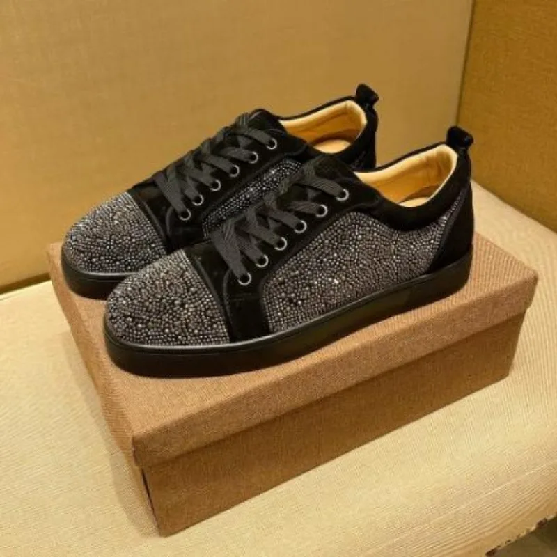 Рисунок 5 - Роскошные мужские дизайнерские кожаные туфли с шипами