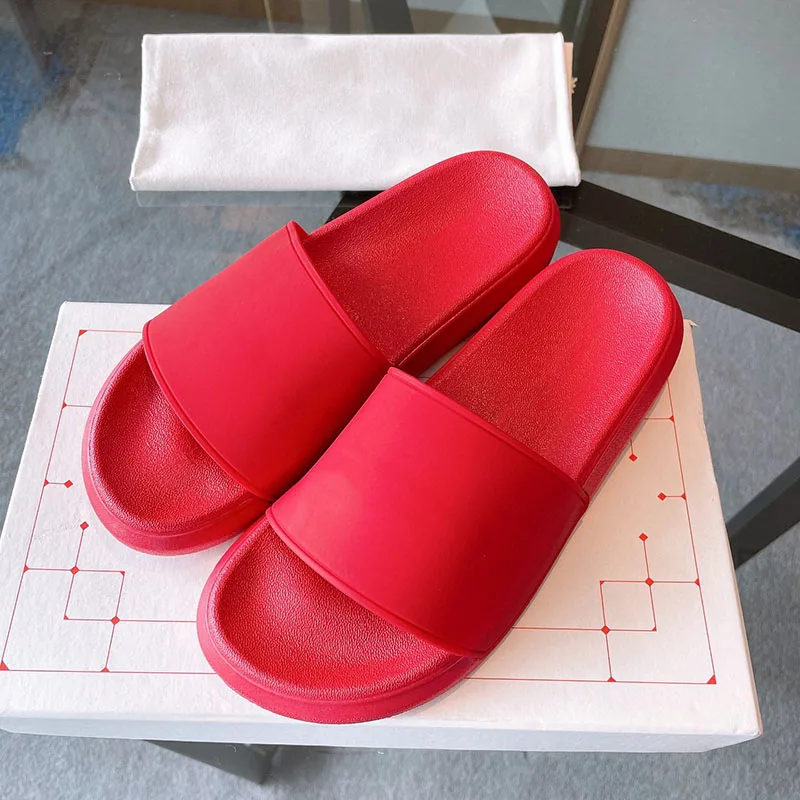 

2022 Летняя женская обувь, классические женские тапочки из ТПУ, удобные дышащие пляжные сандалии на плоской подошве в повседневном стиле