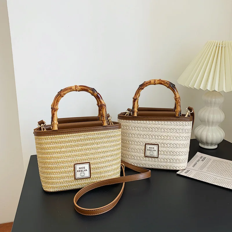 

2022 Summer New Textured Bamboo Hard Handle Woven Bag Leather Shoulder Vacation Fashion Crossbody Straw Tote Nice Smiley Khaki
