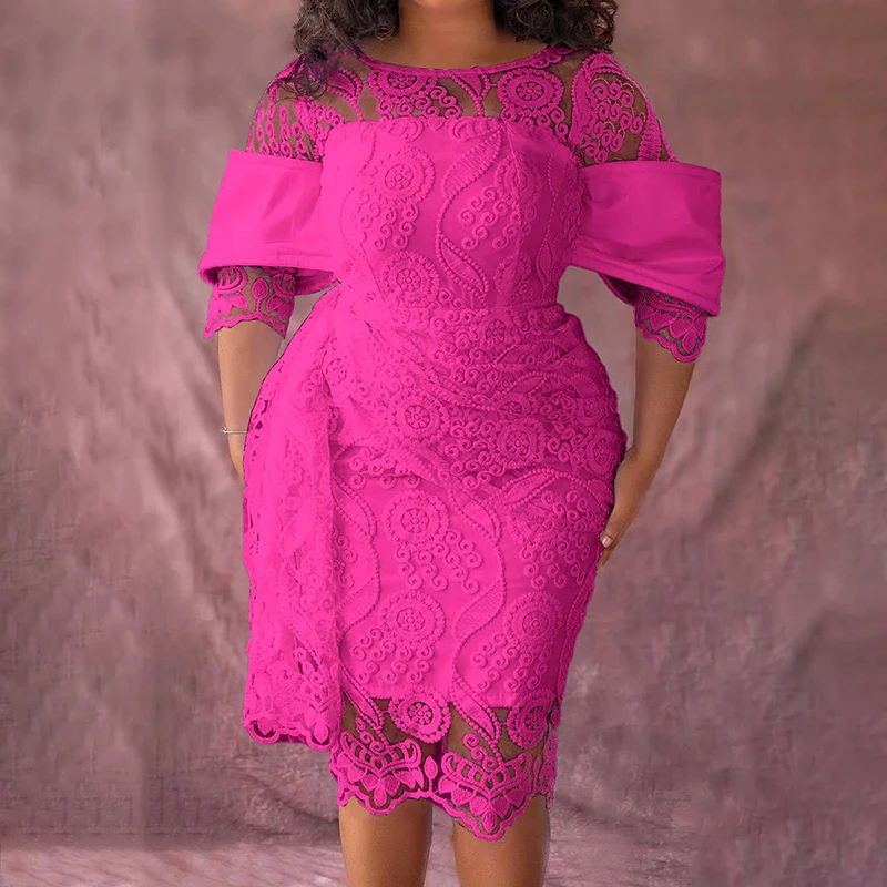 Женское кружевное платье белого цвета