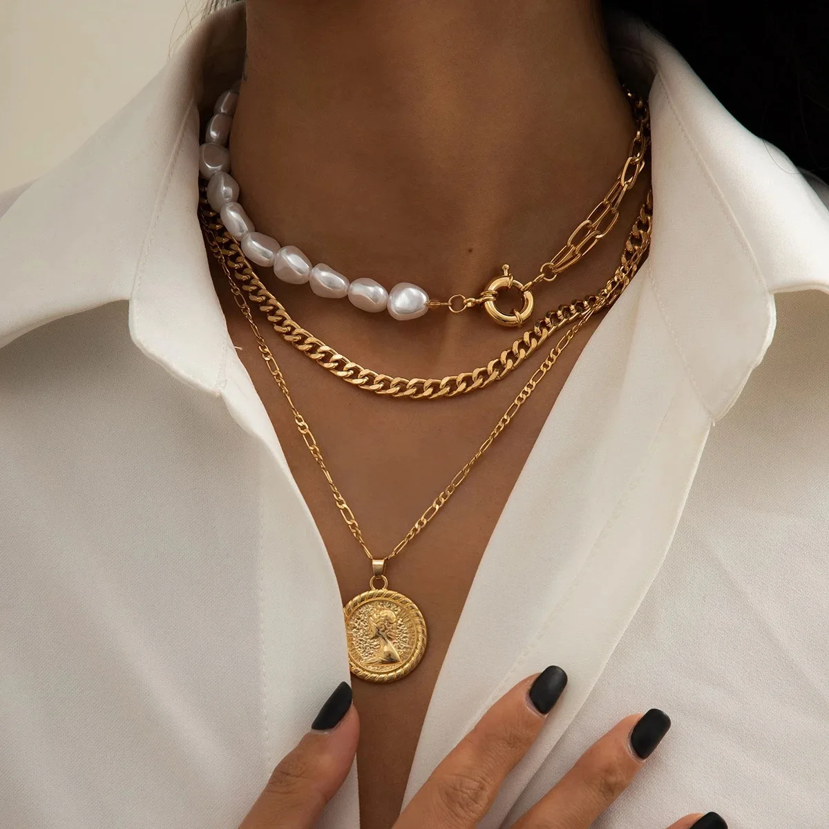 

Goth Baroque Pearl Coin Portrait Pendant Necklace for Women Vintage Multi Layer Link Chain Necklace Punk Aesthetic Jewelry 2022