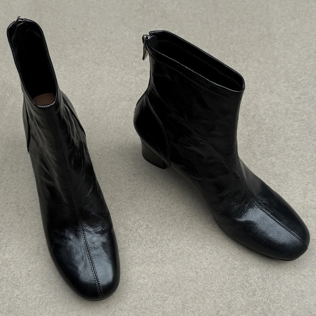 Женские ботильоны из овечьей кожи с круглым носком на молнии сзади толстом