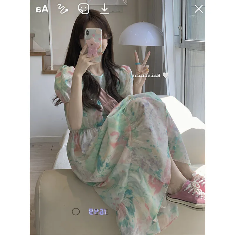 

The new round neck Decor bubble sleeves in the summer of 2022 show a slim skirt at the waist [Summer girls' oil painting skirt]