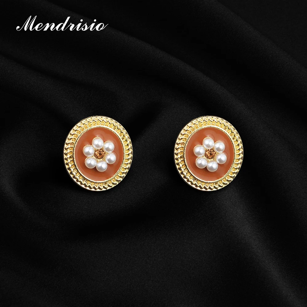 

Vintage Exquisite Earrings Women 2022 Popular Summer New Fashion Brown Metal 2cm Round Pearl Stud Earrings French Jewelry Gift