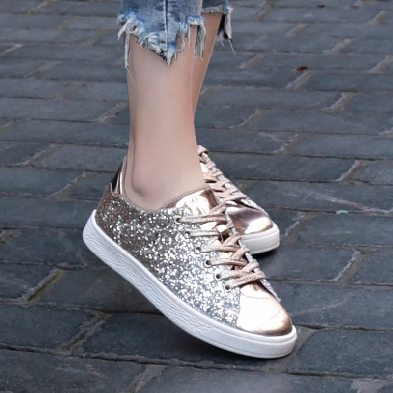 

Женские кроссовки на вулканизированной подошве, модные кожаные кроссовки с блестками, прогулочная обувь на шнуровке, Женская Спортивная по...