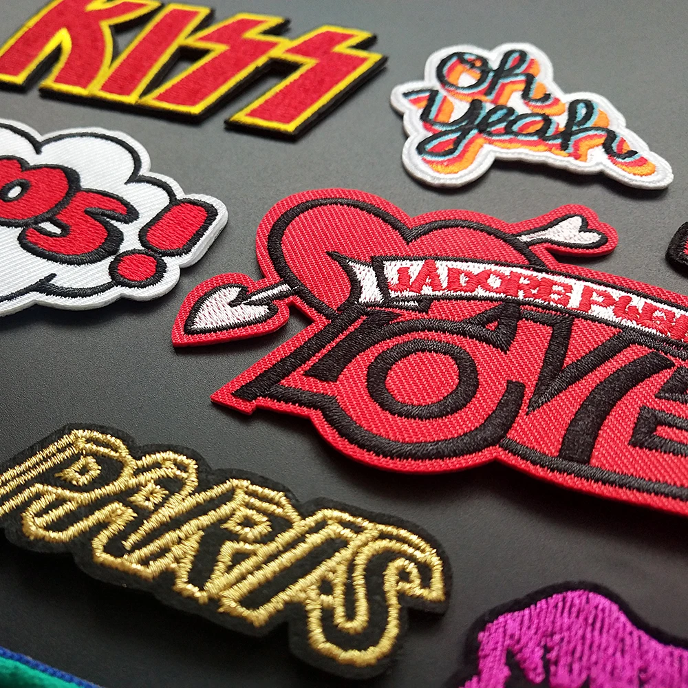 Модные нашивки с надписью Kiss Love Look патчи вышивкой утюгом вышитые значки