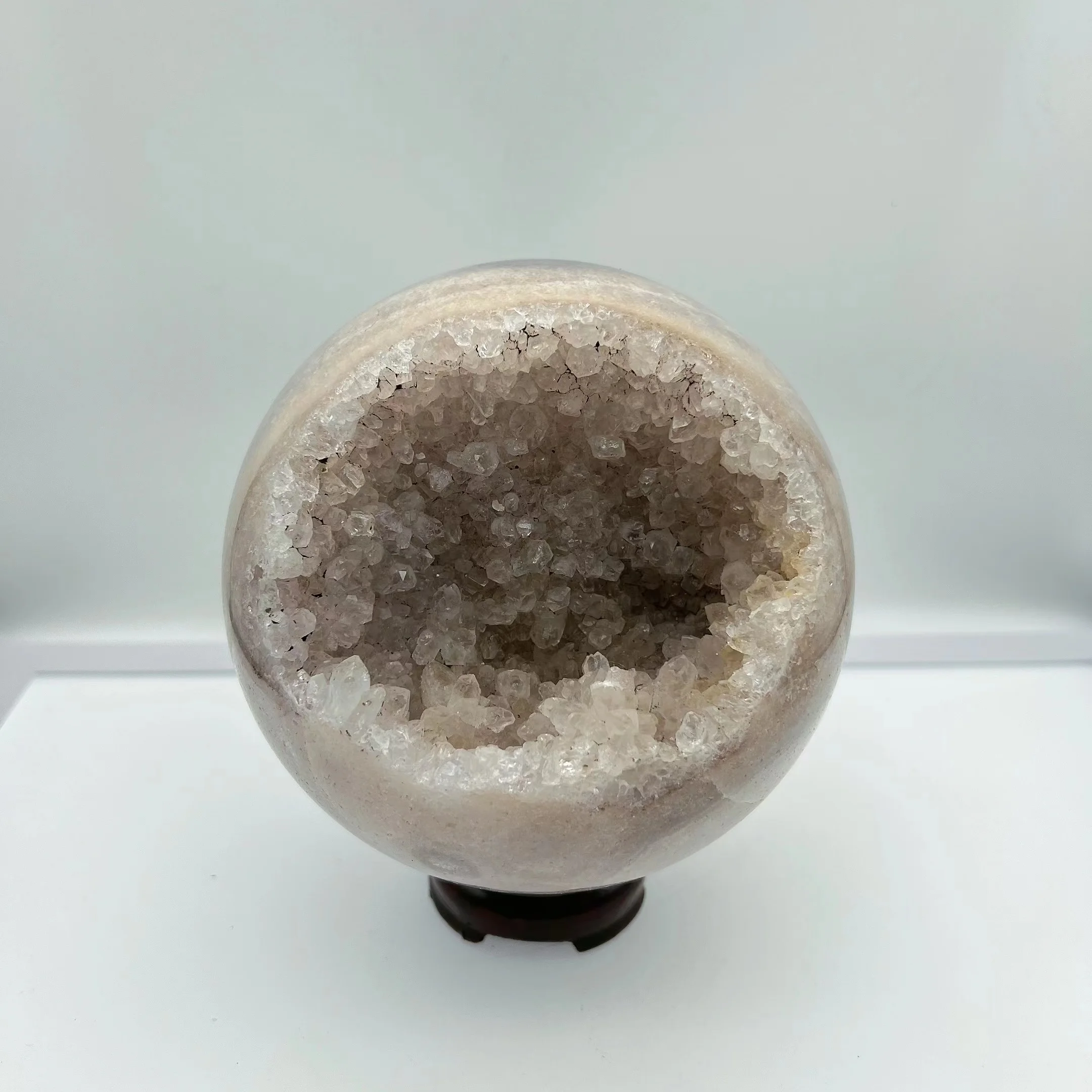 

Natural Pink Amethyst Geode Crystal Sphere Stone Ball Room Decor Gemstones Amethyste Chakras Healing Crystals HOME DECOR