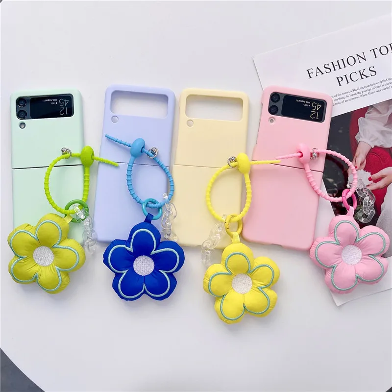 

For Samsung Galaxy Z Flip 3 5G Capa Fashion 3D Flower Doll Pendant Case for Samsung Galaxy Z Flip 3 Zflip3 SM-F711B Cover Cases