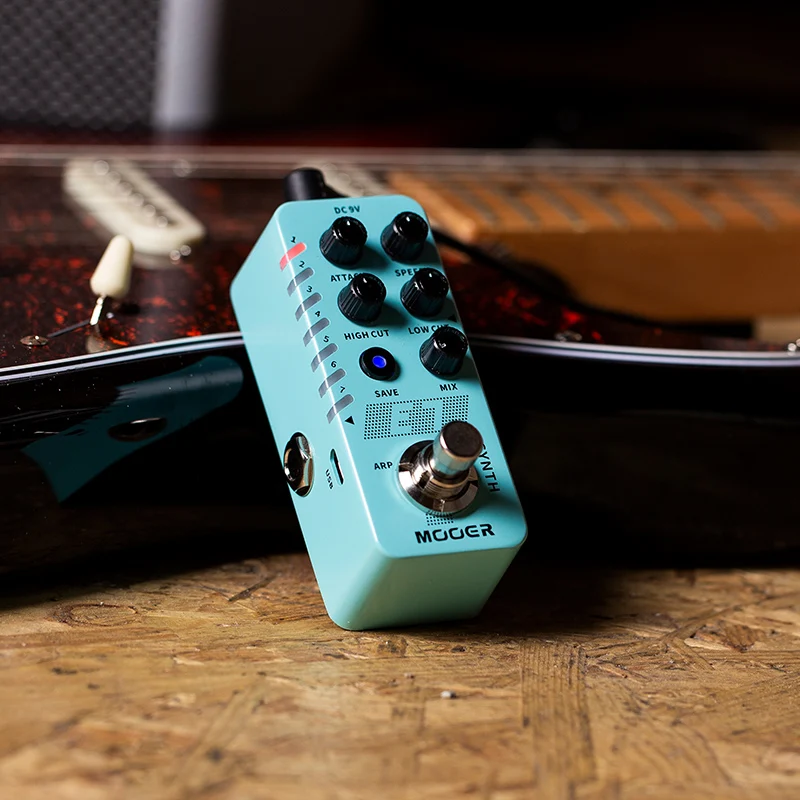 Синтезирующая гитарная педаль MOOER E7 7 синтезаторов