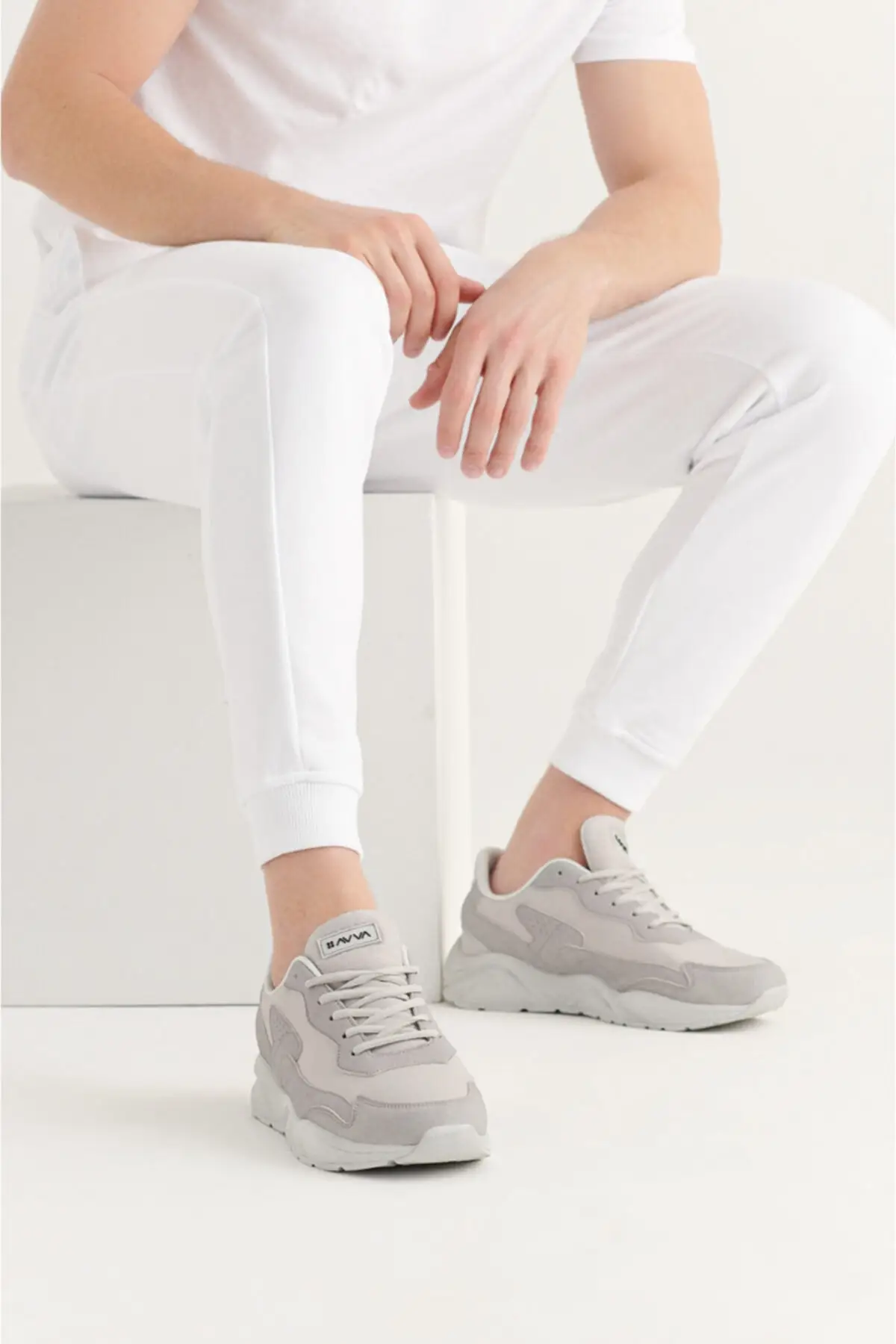 

Men Sport Footwear Gray Artificial Leather Moon Breathable Sneakers Lightweight Trainers Vulcanize Shoes Comfort Cool