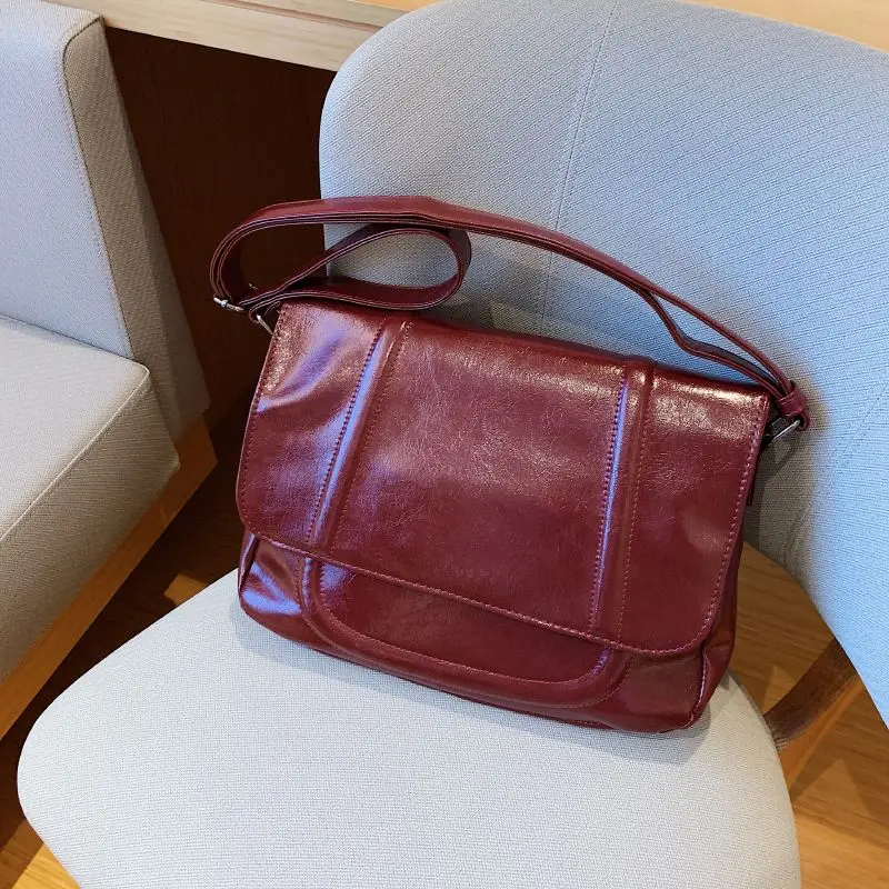 

Retro Crossbody Bag Women Shoulder Bag 2023 Trendy Fashion Design Simple Leather Flap Ladies Handbag Large Capacity Saddle Bag
