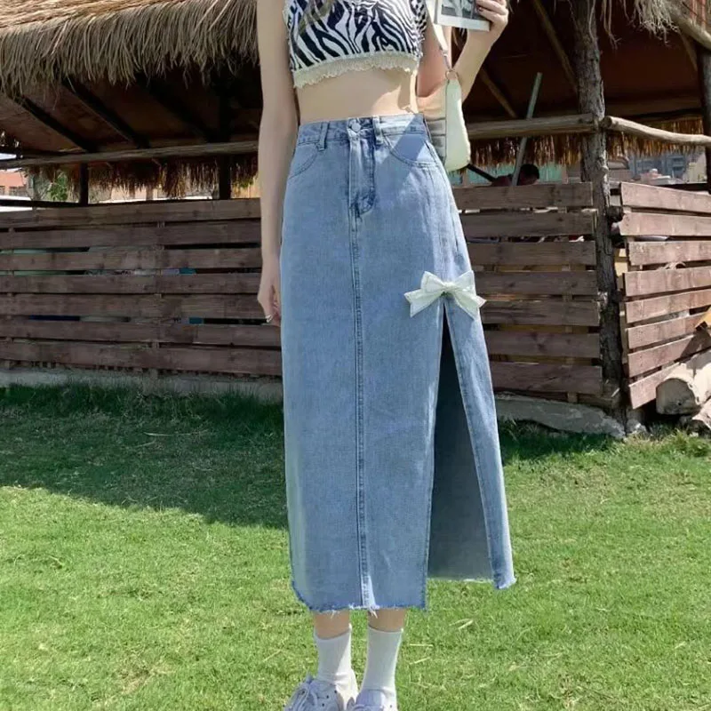 

Модная Джинсовая юбка с Боковым Разрезом, женская летняя дизайнерская юбка средней длины с бантом, голубая юбка для женщин, новые корейские трапециевидные юбки с высокой талией, 2023