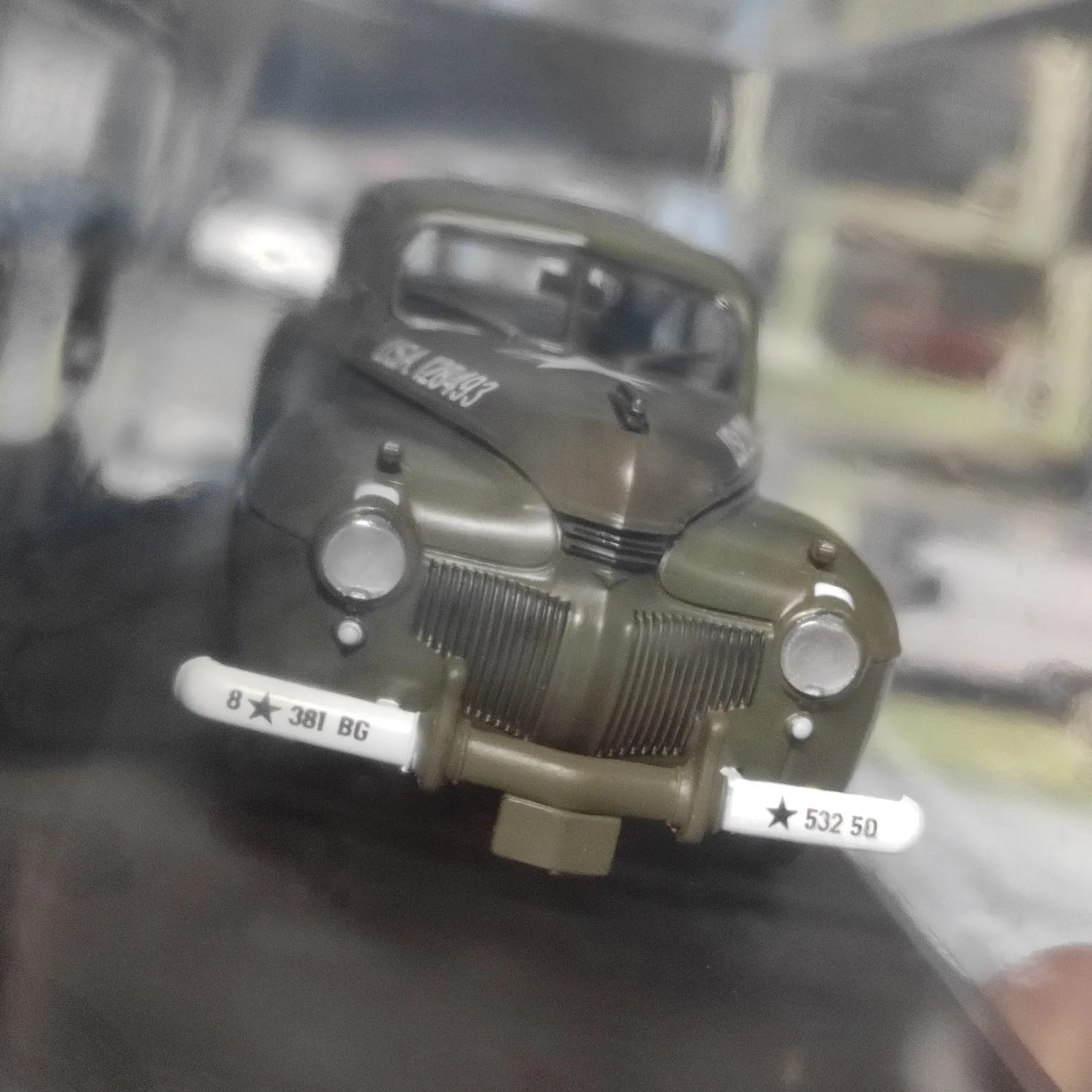 Фото Литая под давлением модель автомобиля из сплава IXO в масштабе 1:43 DeSoto Deluxe 4D Sedan 1941 г. №2