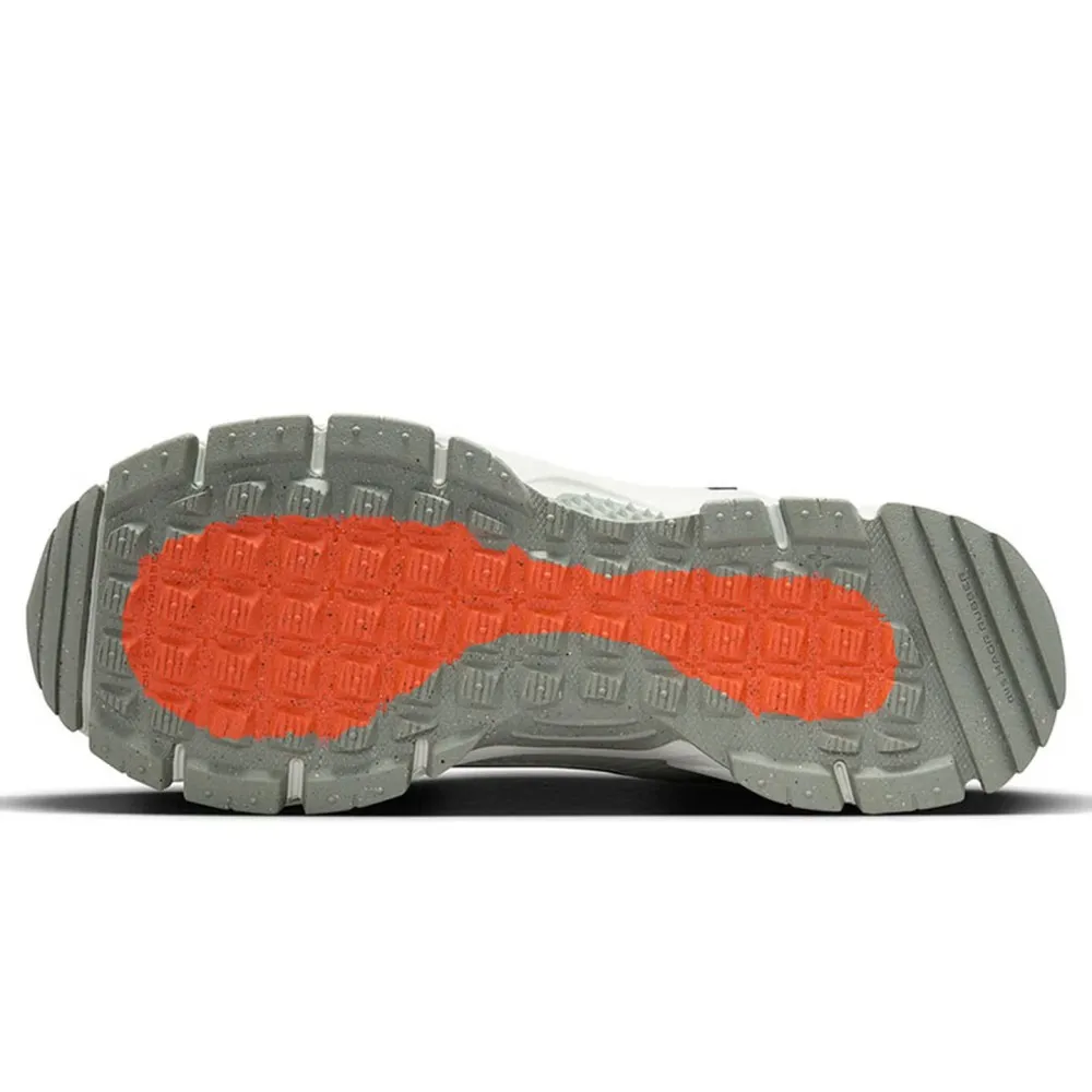 Мужские кроссовки Nike Zoom Vomero 5 ROAM с низким профилем для активного отдыха FV2295-001 (art.: 3920d4d0c6afe) - 3920d4d0c6afe