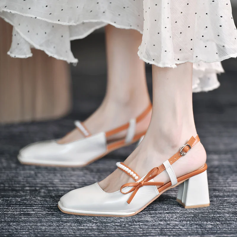 

Женские туфли-лодочки на высоком каблуке, с ремешком сзади