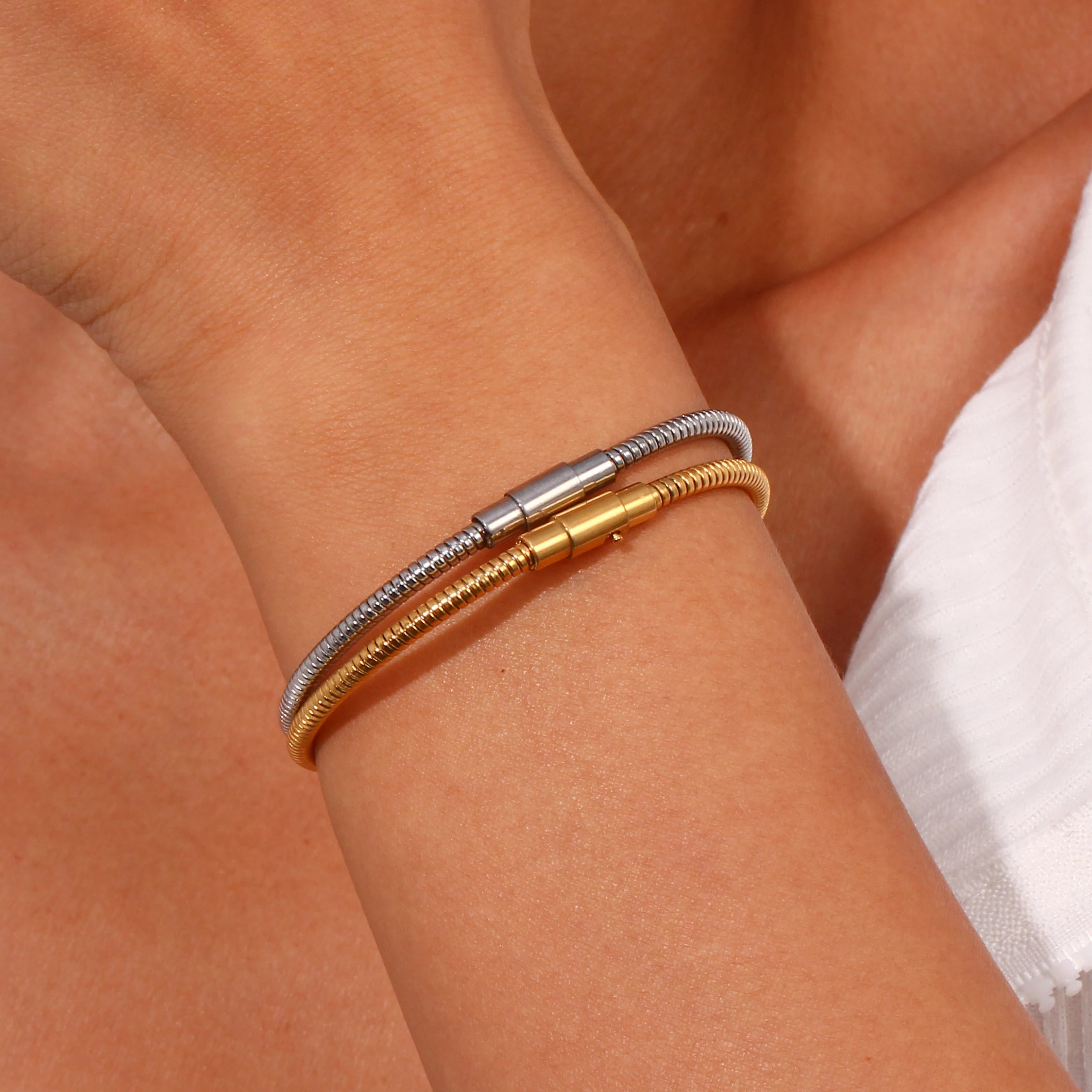 

E.B.belle Unique Design Twisted Wires Shape Bracelets Stainless Steel 18K Gold Plated Daily Jewelry Accessories For Women Gift