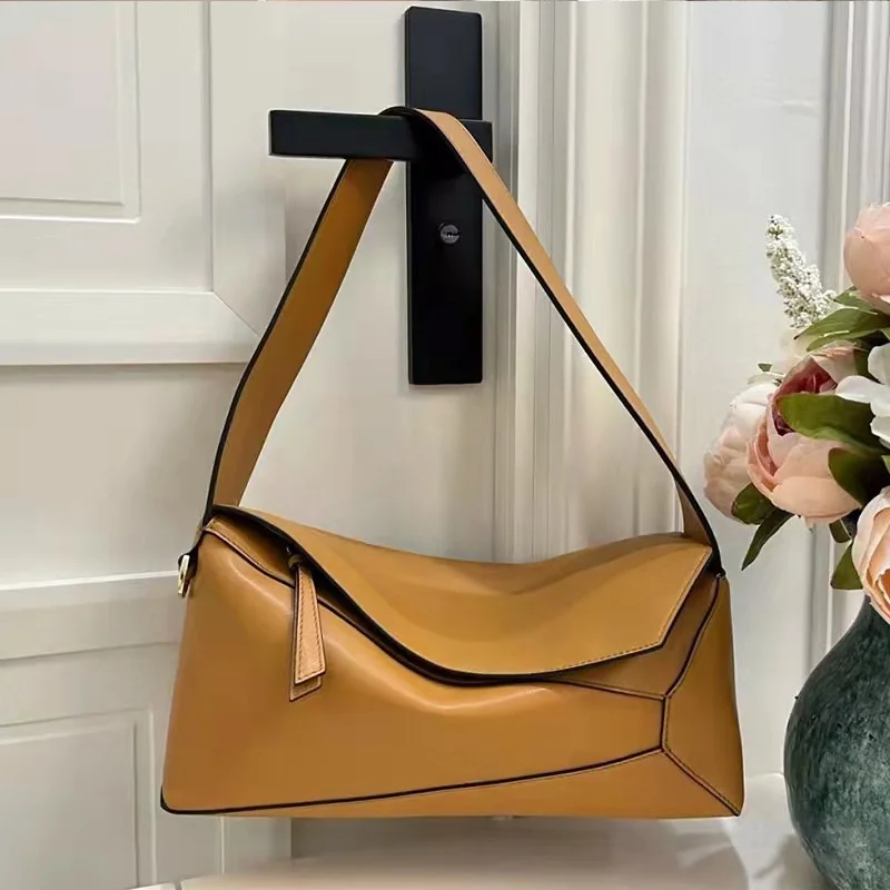 

Женская Кожаная Сумка Хобо, маленькая квадратная сумка на одно плечо с геометрическим узором, 2023