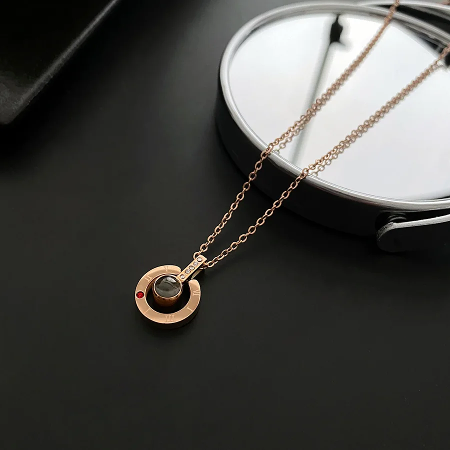 

Ожерелье с подвеской-проектором «Я тебя люблю» на 100 языках