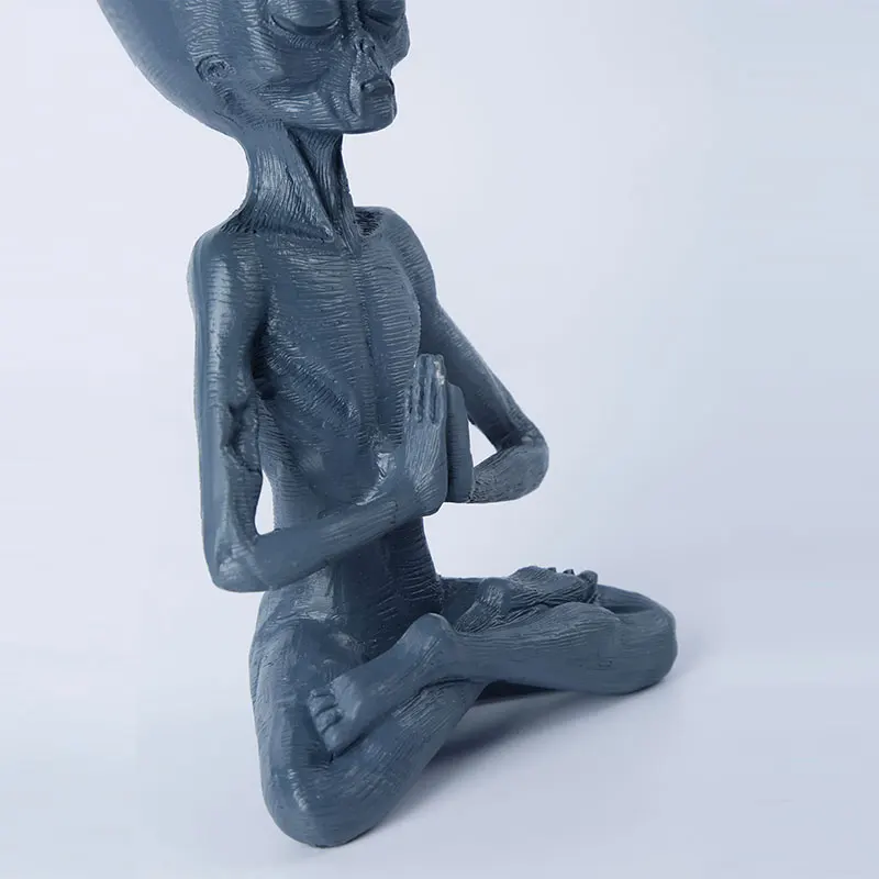 Статуэтка инопланетянина из смолы 1 шт.