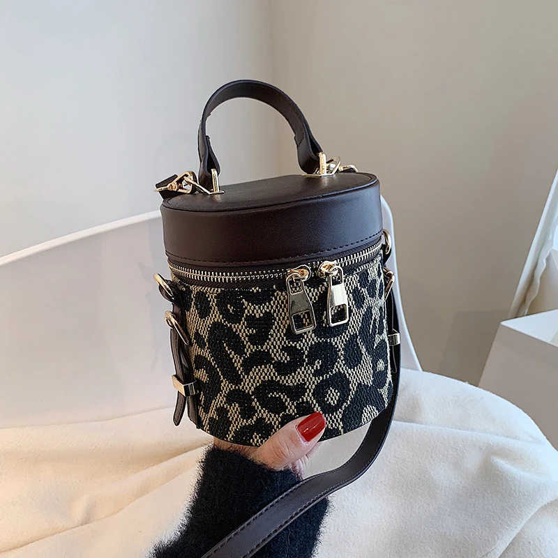 

Леопардовая Хаундстут брендовая мини сумка-ведро из искусственной кожи через плечо брендовая сумка с короткой ручкой для женщин 2022 сумки ч...