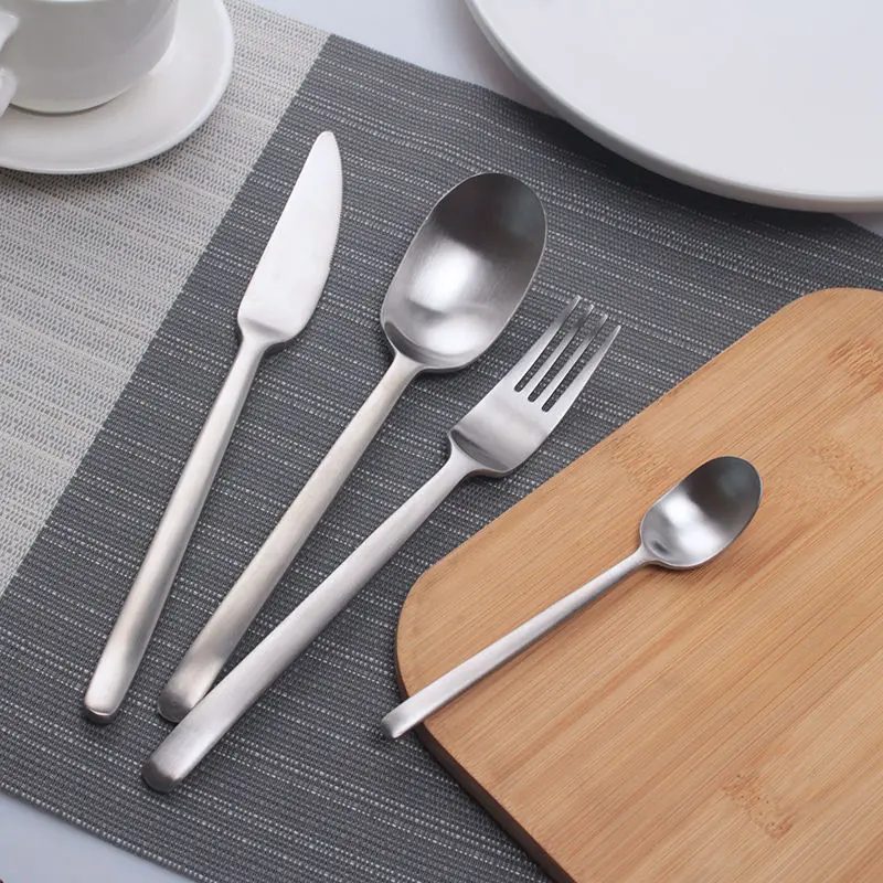 

16pcs Tableware Set Matte Stainless Steel Cutlery Kitchen Knives Forks Dessert Spoons Luxury Dinnerware Set Western Flatware