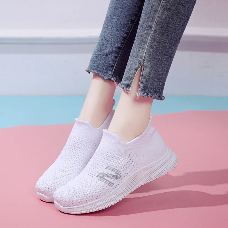 

2022 Spring and Autumn Women's Walking Shoes Casual Mesh Breathable Solid Color Women's Shoes Non-slip Women's Vulcanized Shoes