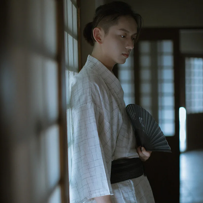 Традиционное японское кимоно для мужчин юката с поясом из хлопка цвет