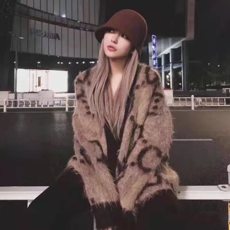 

Модный классический роскошный дизайнерский Универсальный кардиган с обеих сторон, Осень-зима 108255, мохеровый свитер с двумя карманами, паль...