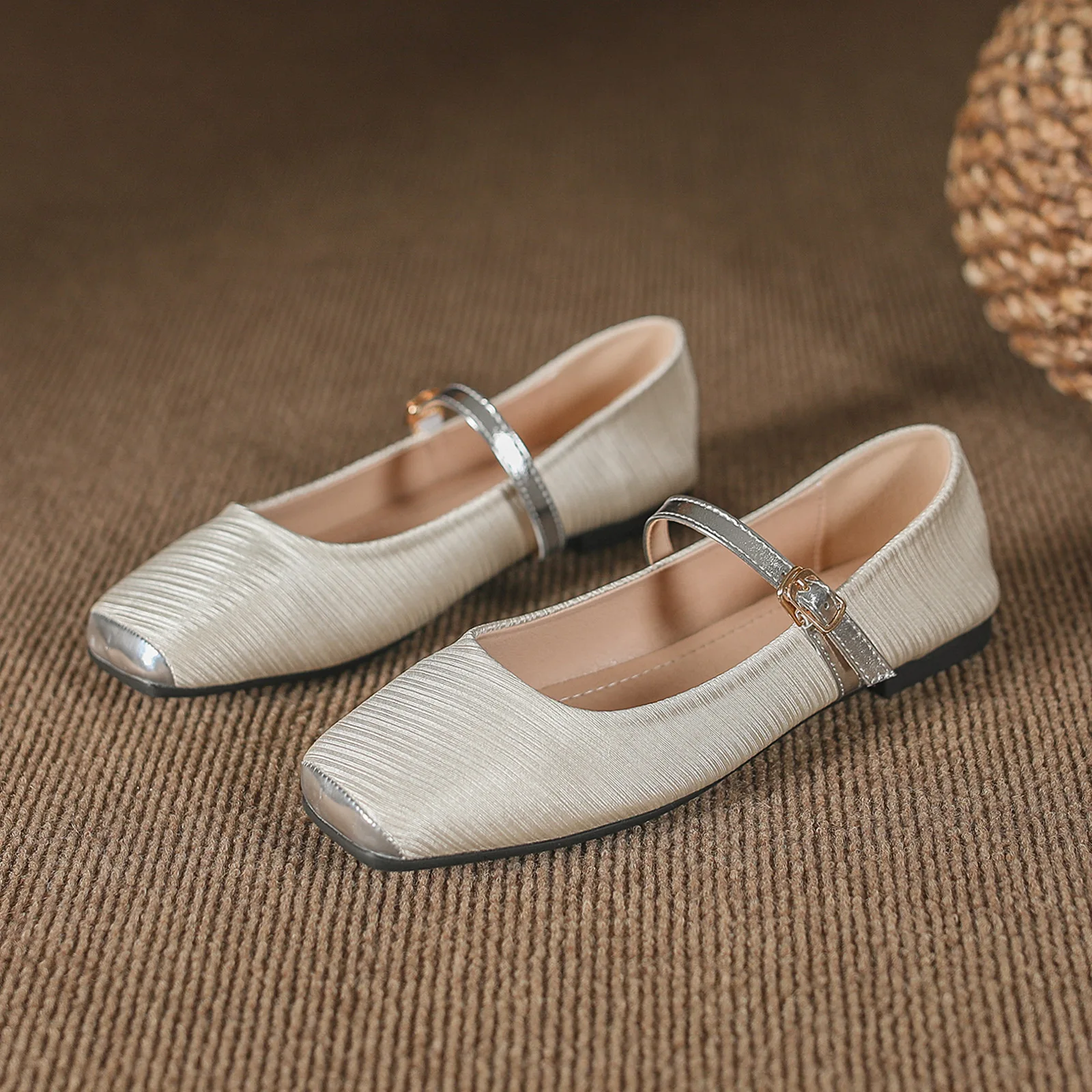 Hot Selling Women Bridal Wedding Flat Mary Jane Ladies Shoes