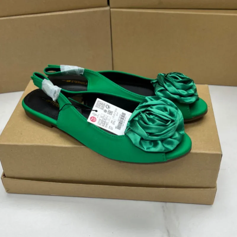 Женские сабо на плоской подошве