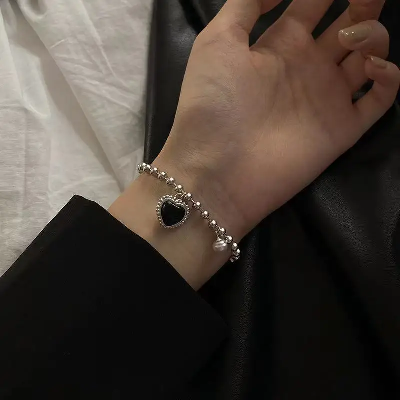 

Retro fashion black heart love pearl bracelet women's Retro Black Pearl Adjustable Bracelet girls' Party Jewelry