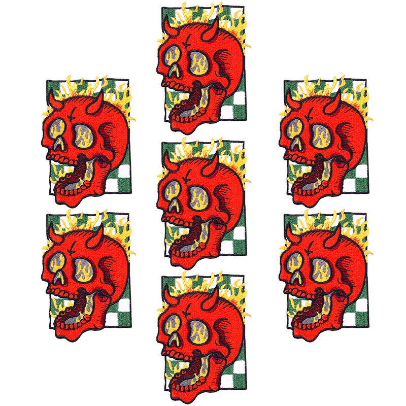 10 шт. термоклейкие нашивки с вышивкой черепа