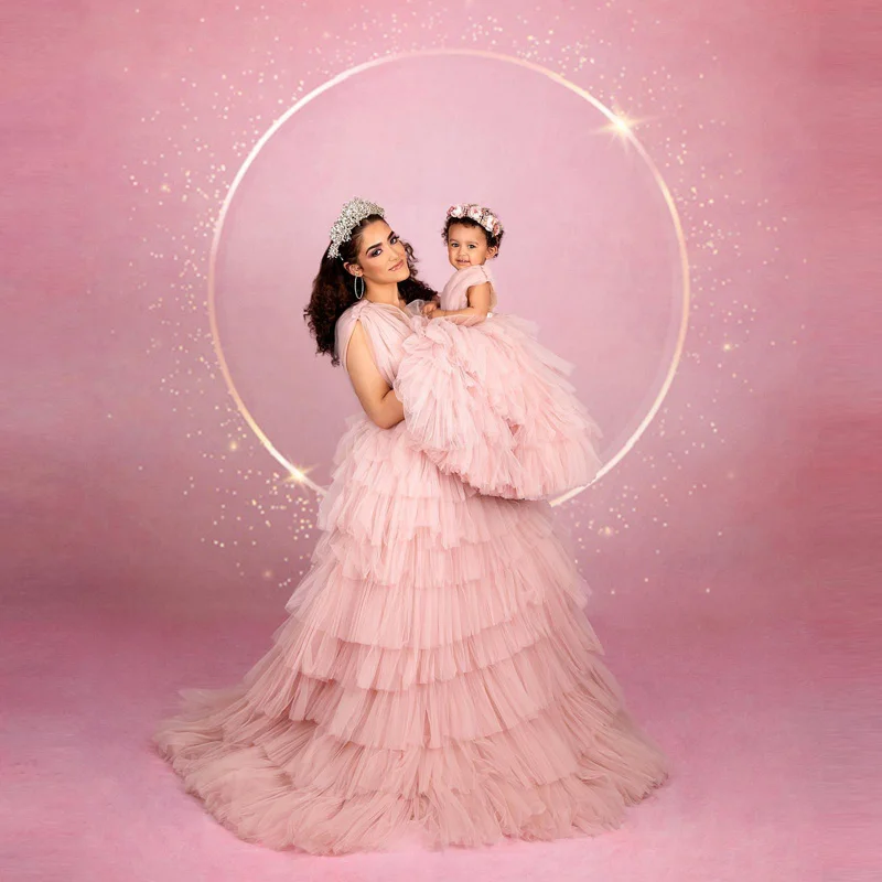 Женское длинное платье из тюля розовое для матери и ребенка