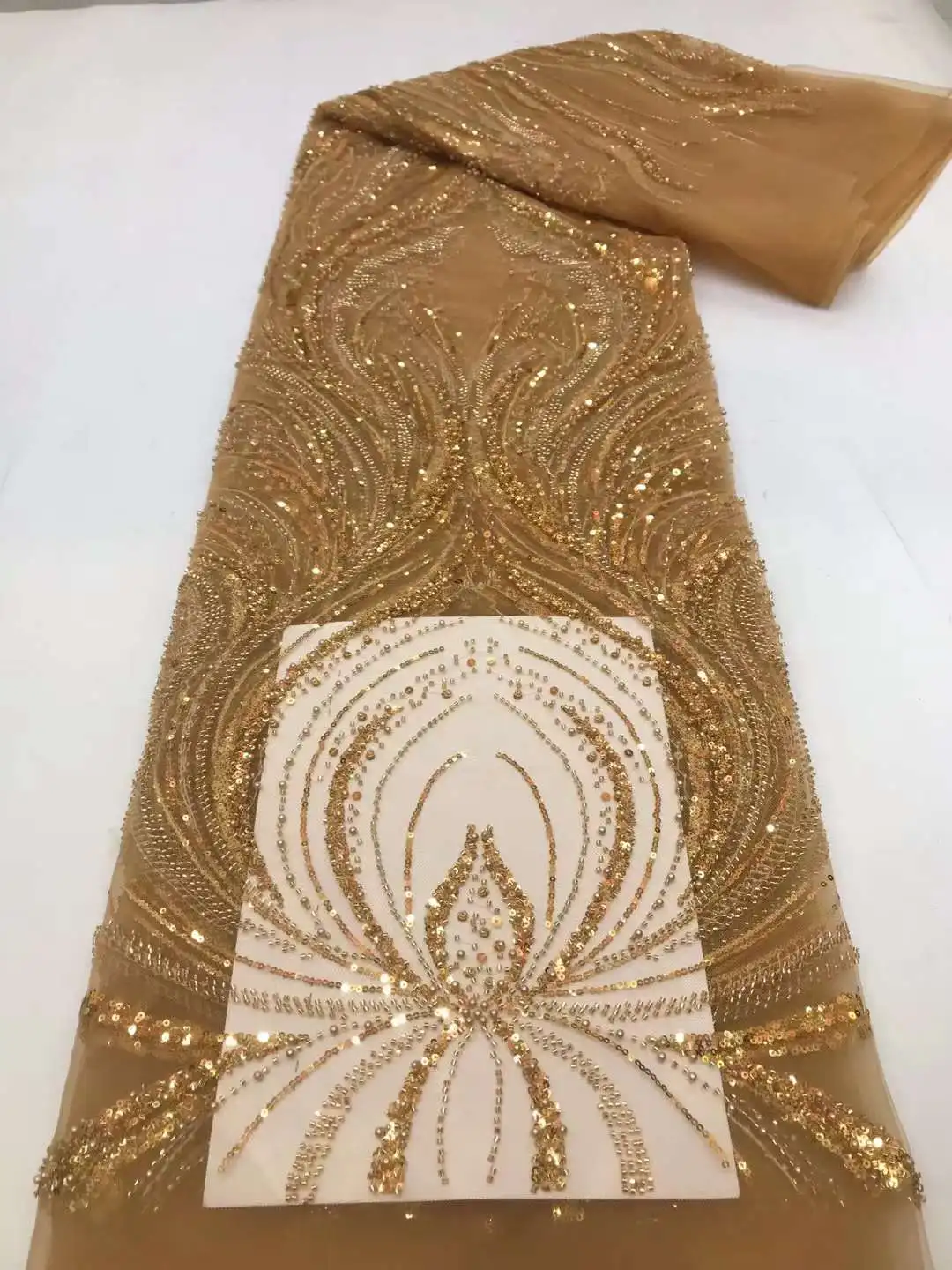 Африканская кружевная ткань с блестками и бусами для жениха 2024