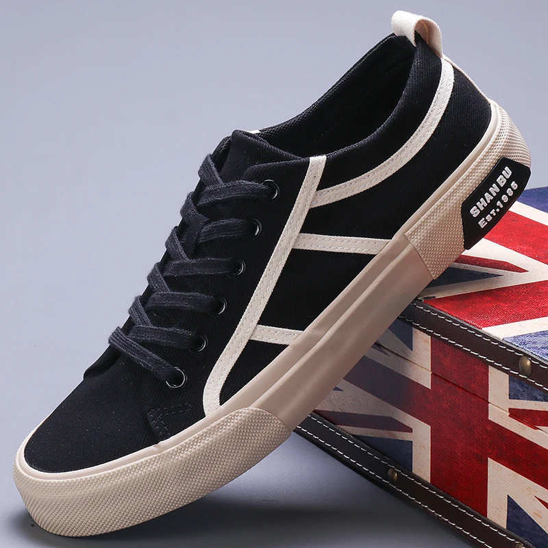 Рисунок 5 - Мужские парусиновые туфли на шнуровке