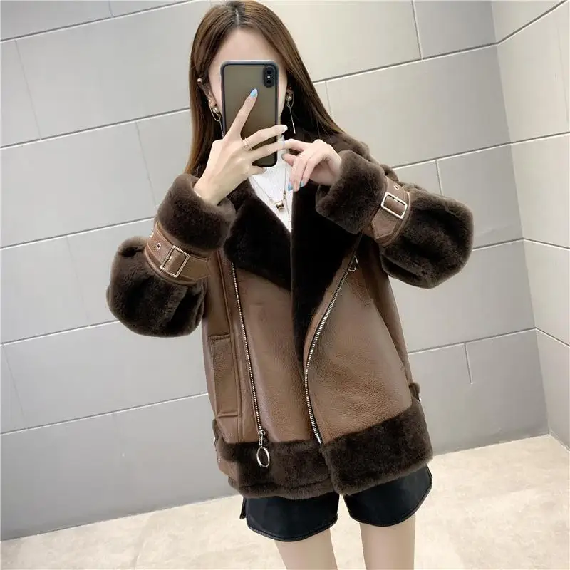 Women's Lamb Leather Clothing 2022 Autumn  Winter Faux Fur Leather Short Coats  Thickened Winter Cotton Jacket Coat Brown
